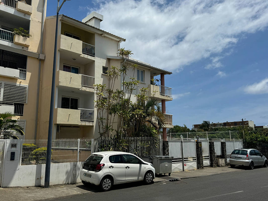 Appartement à SAINT-DENIS