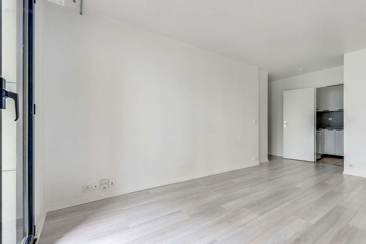 Appartement à PARIS-20E