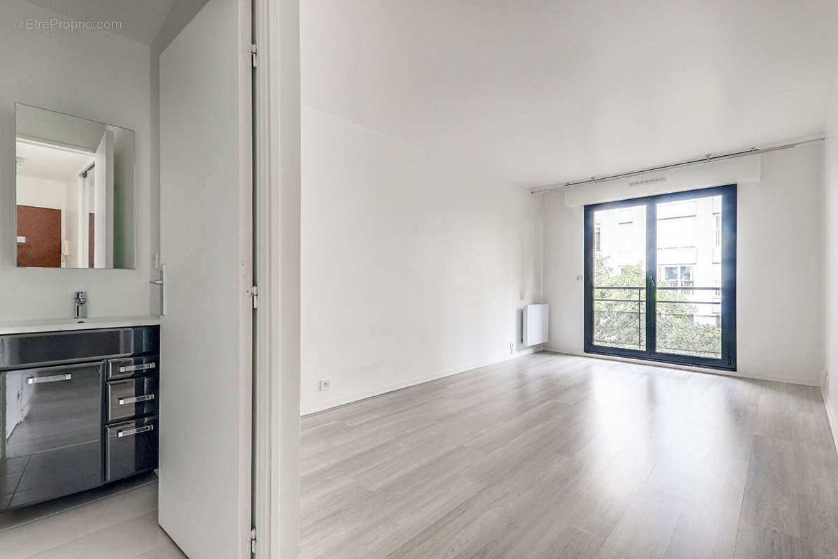 Appartement à PARIS-20E