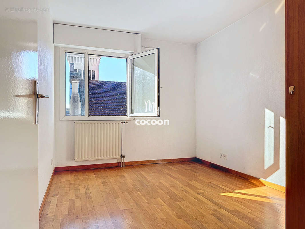 Appartement à LYON-8E