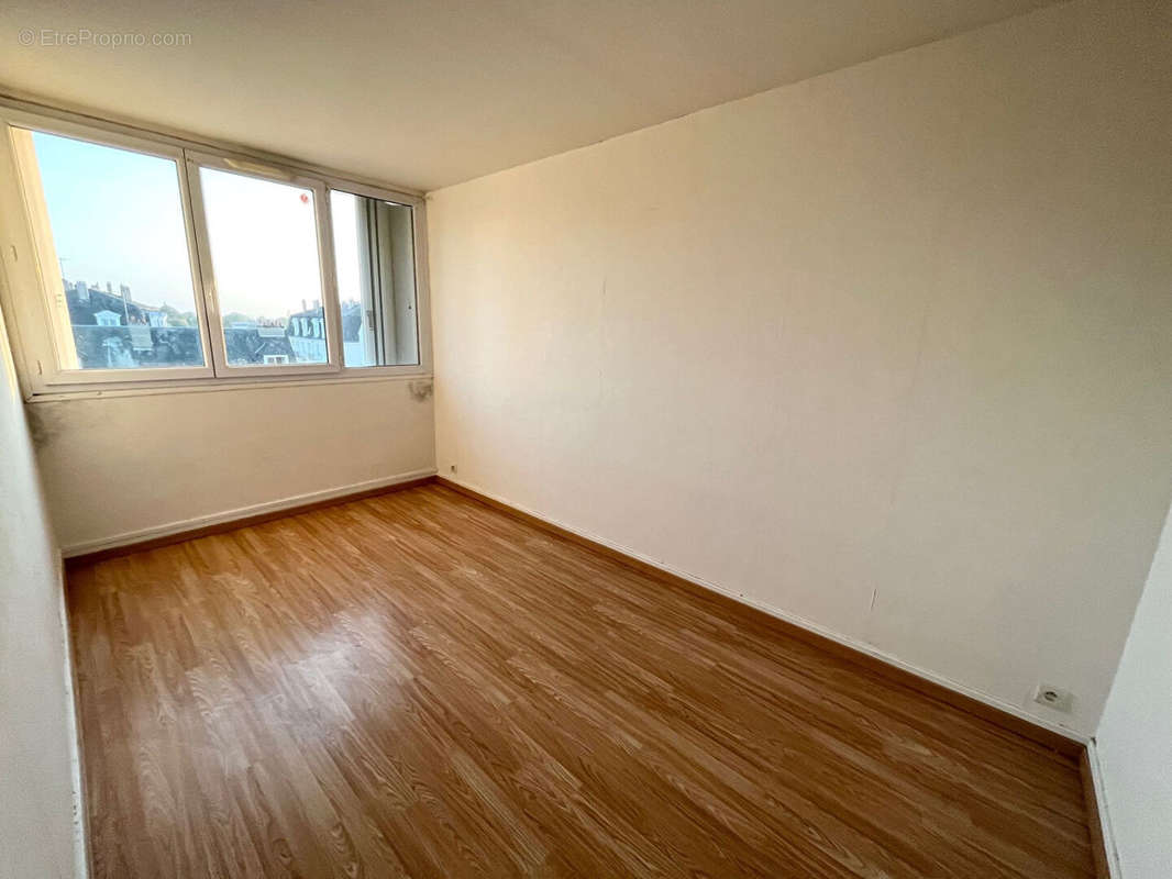 Appartement à SAINT-CYR-SUR-LOIRE