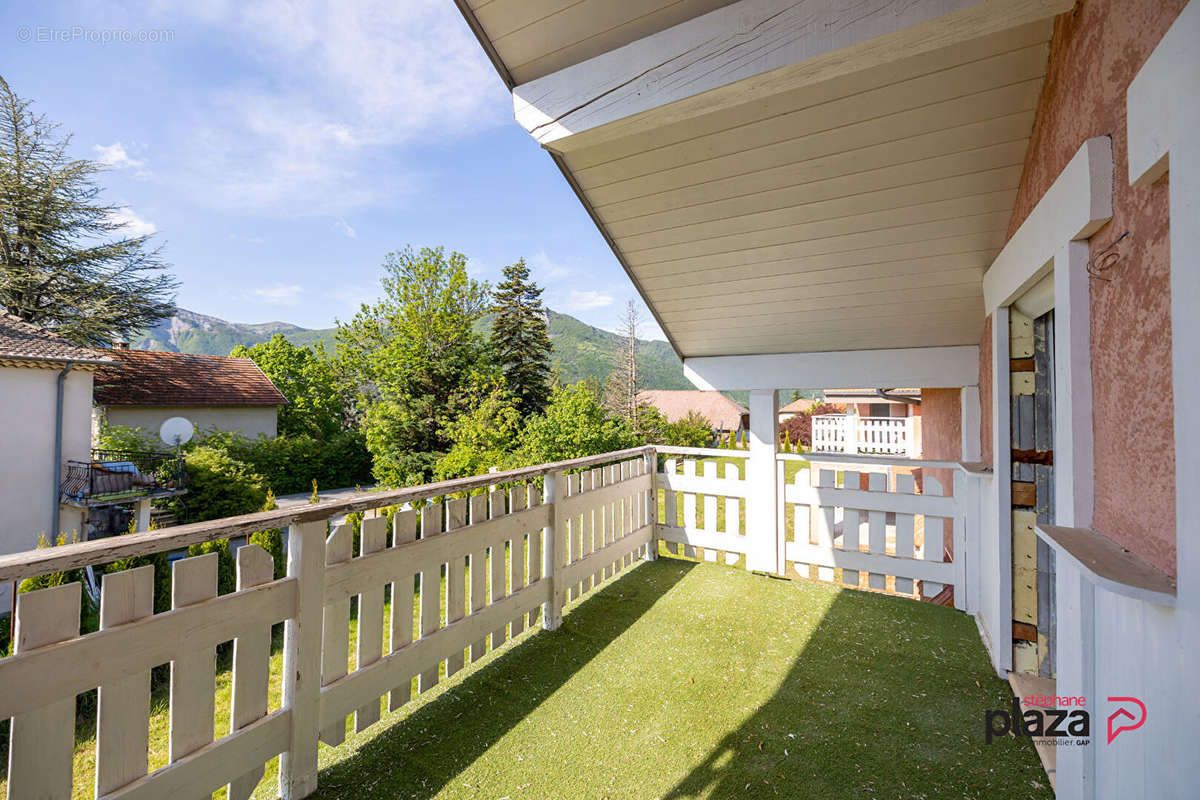 Maison à LA ROCHE-DES-ARNAUDS