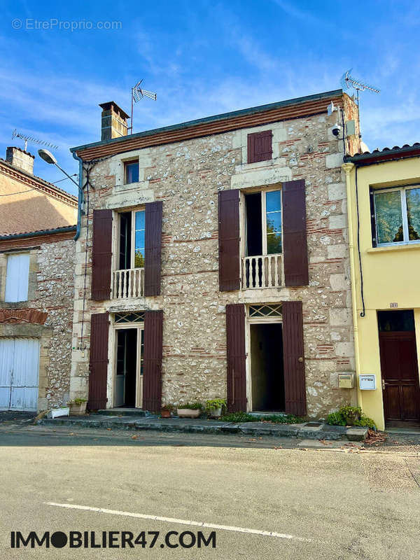 Maison à CASTELMORON-SUR-LOT