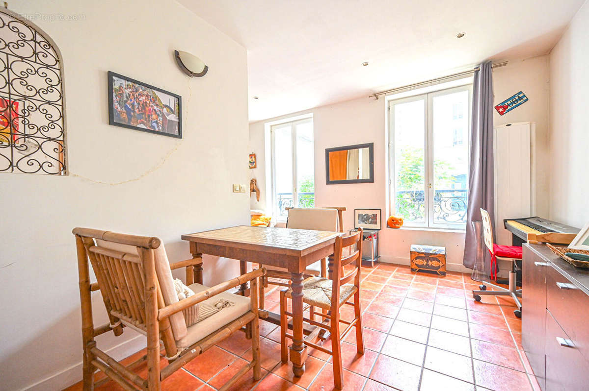 Appartement à PARIS-17E