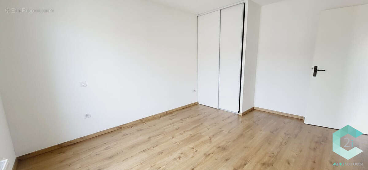 Appartement à CORNEBARRIEU