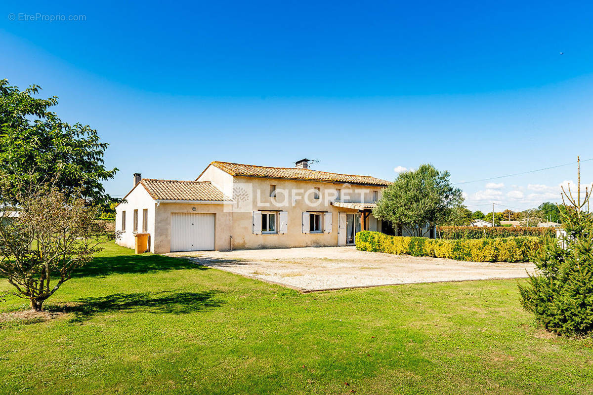 Maison à PERISSAC