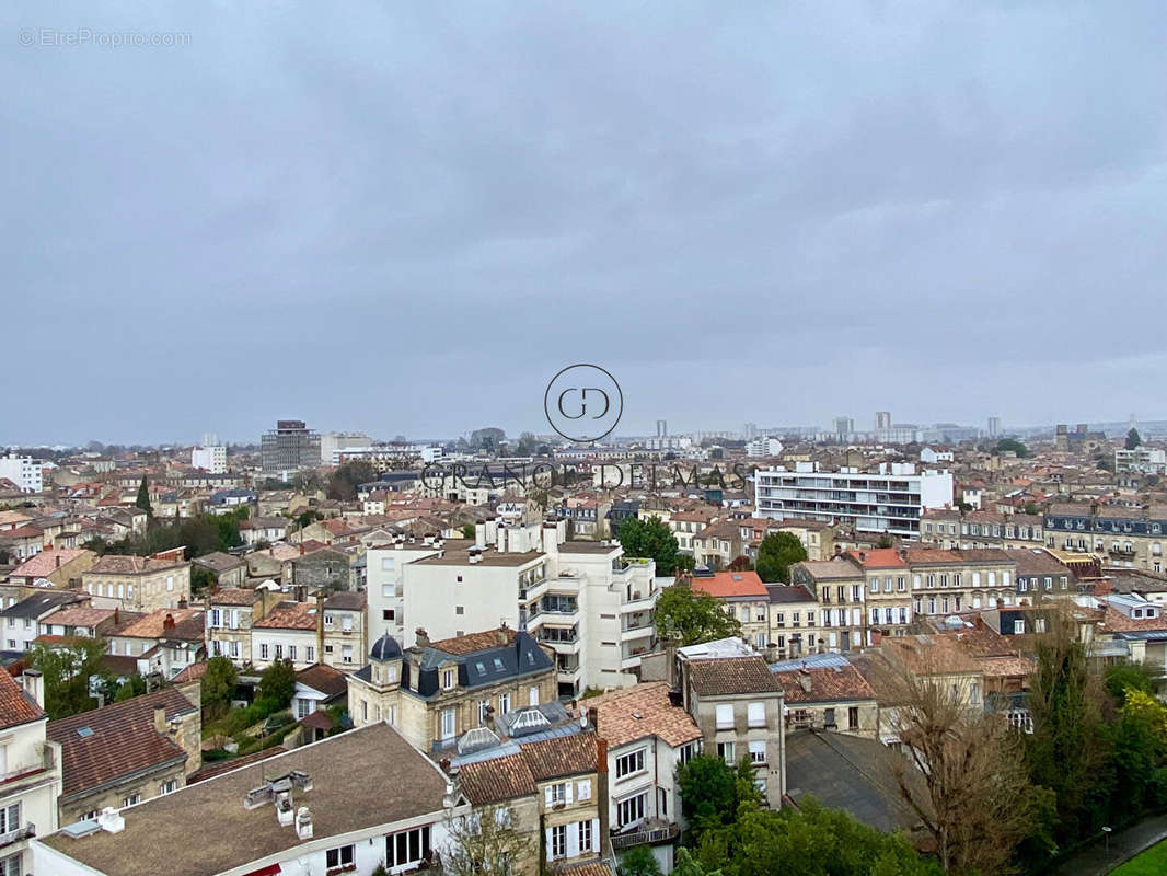 Appartement à BORDEAUX