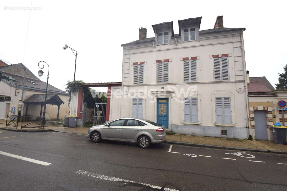 Appartement à VAUX-SUR-SEINE