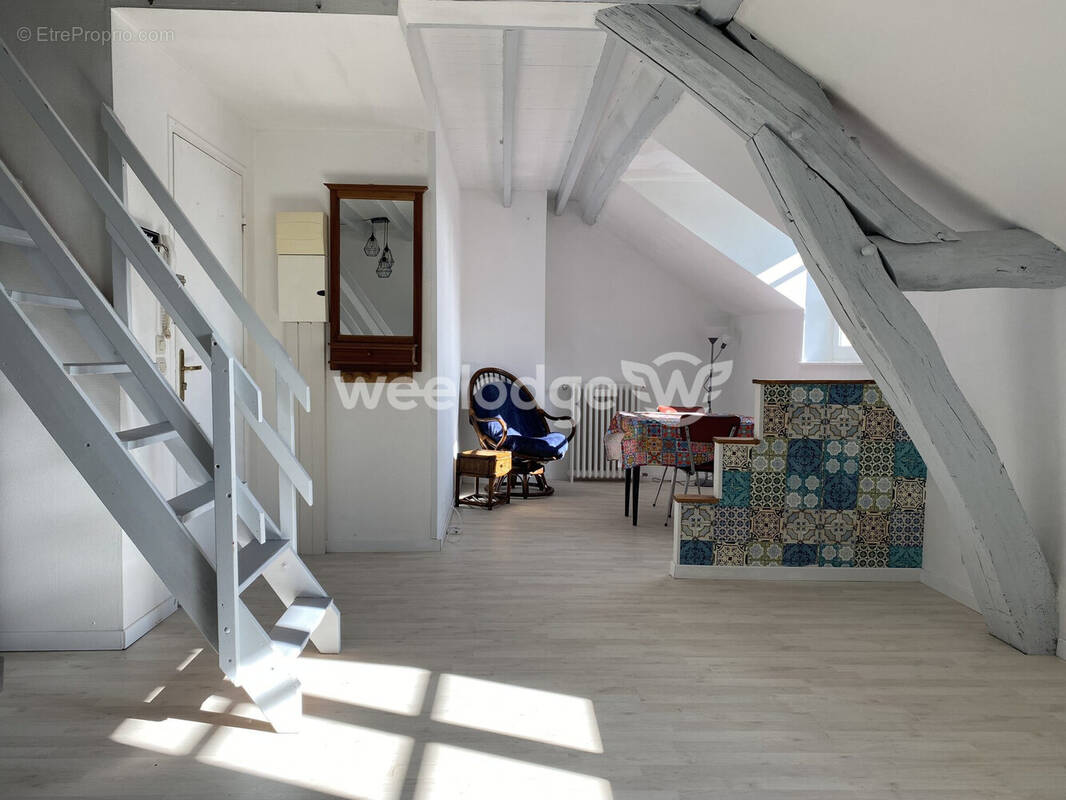 Appartement à VAUX-SUR-SEINE