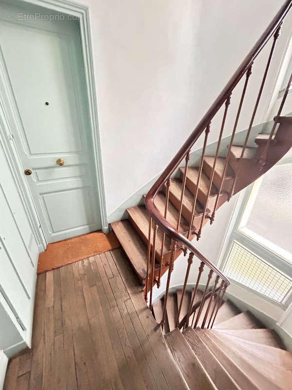 Appartement à PARIS-14E