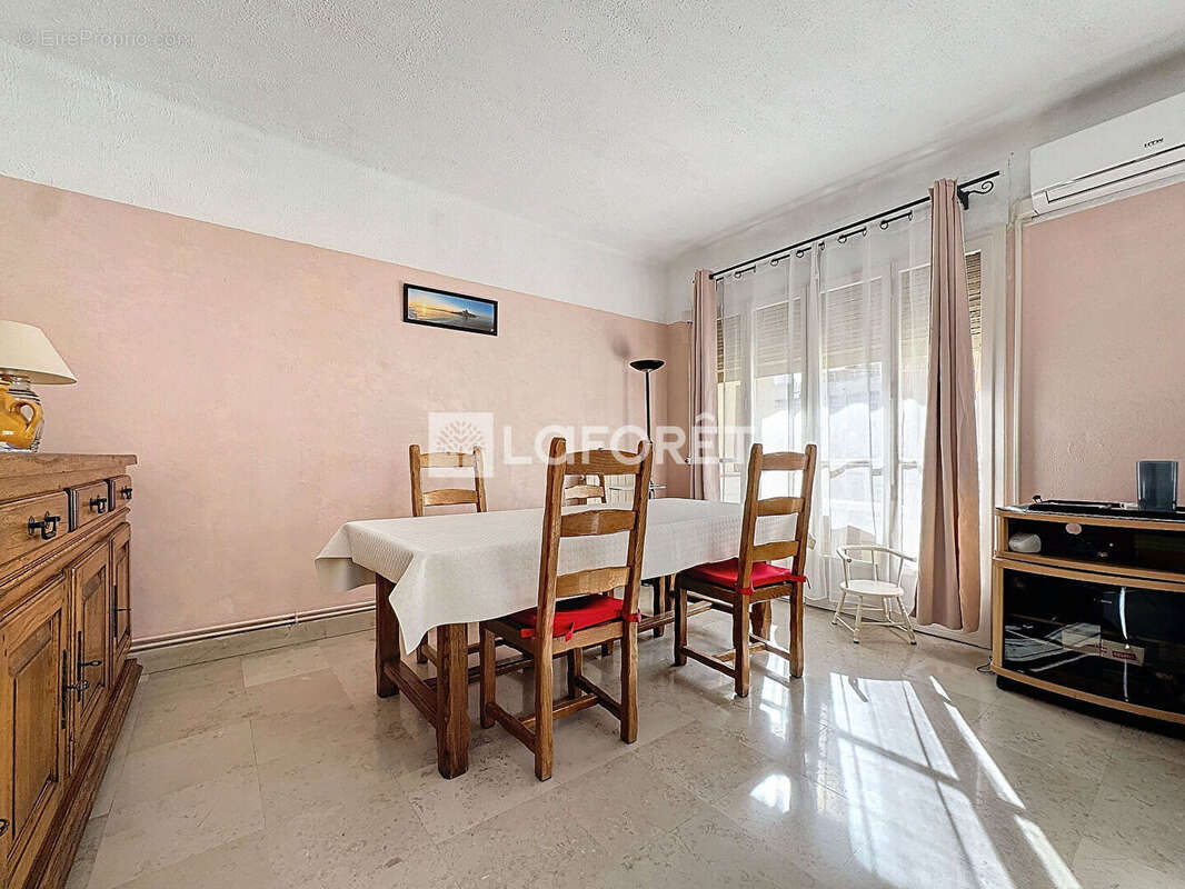 Appartement à MARSEILLE-4E