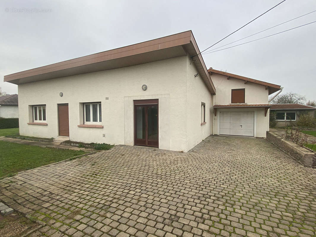 Maison à BLAINVILLE-SUR-L&#039;EAU