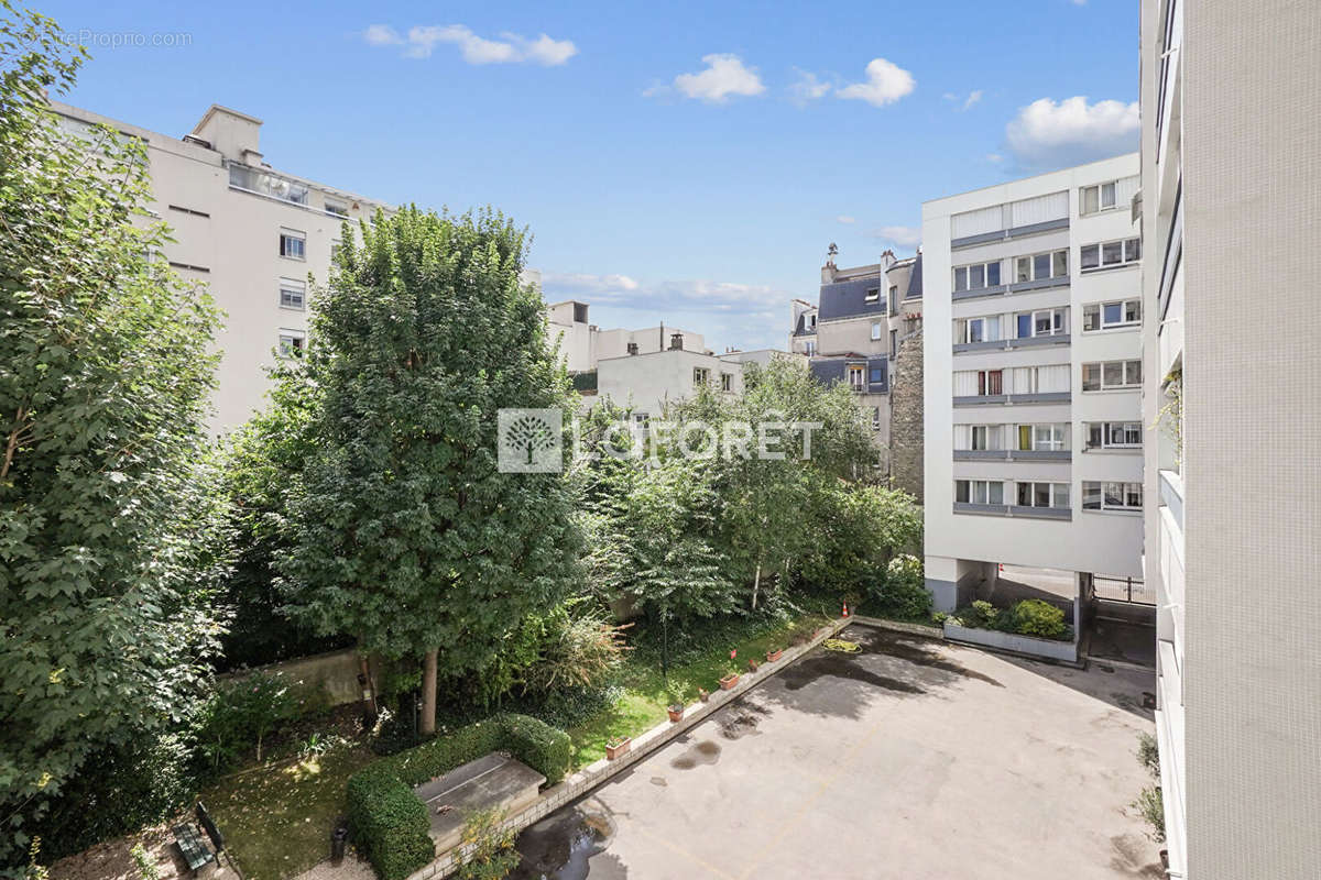 Appartement à PARIS-20E