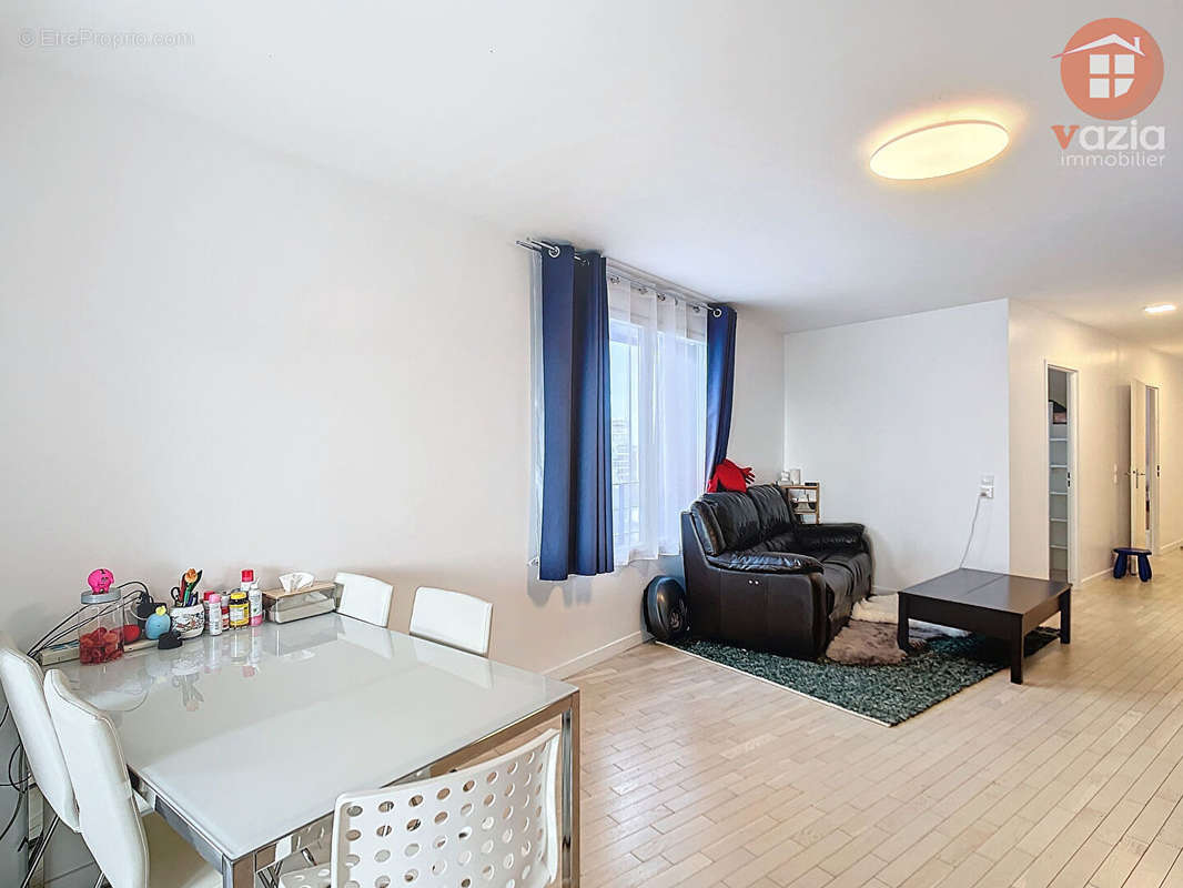 Appartement à NANTERRE