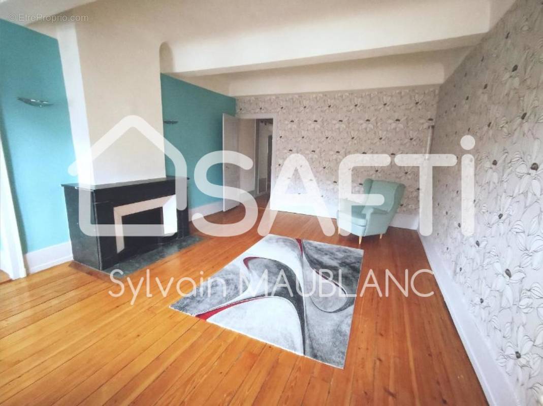 Photo 1 - Appartement à LONS-LE-SAUNIER