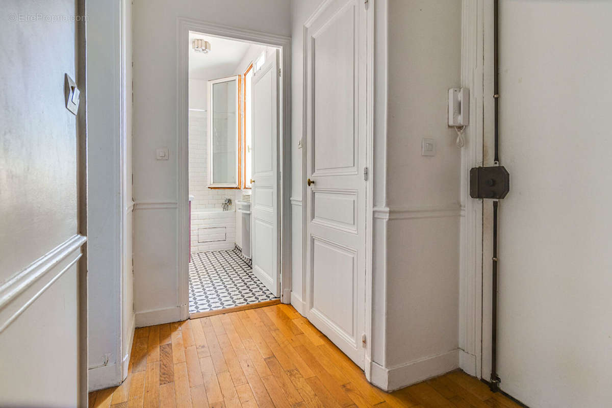 Appartement à PARIS-10E