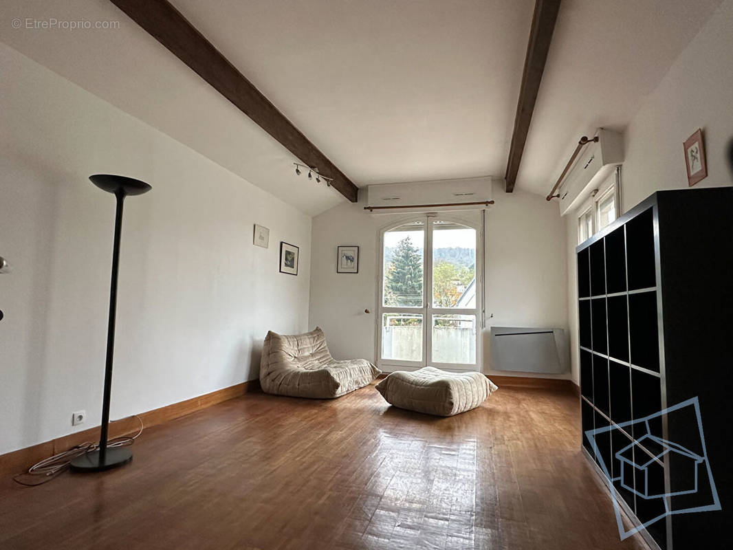 Appartement à GIF-SUR-YVETTE