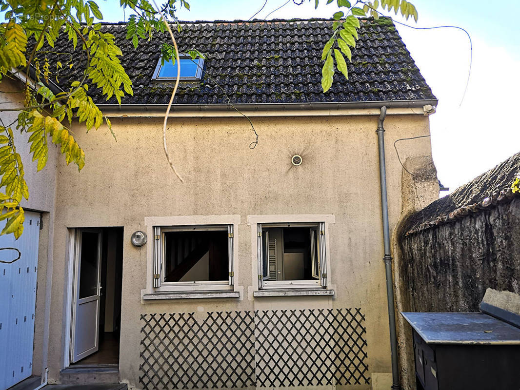 Appartement à COURVILLE-SUR-EURE