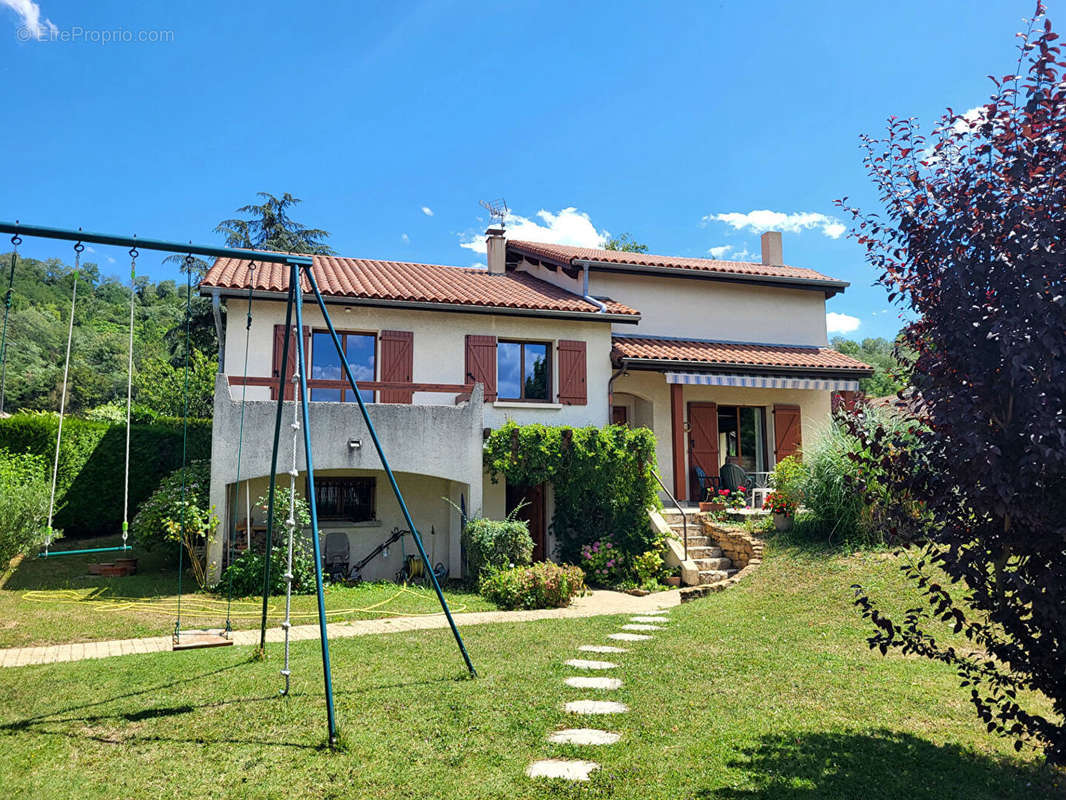 Maison à FLEURIEU-SUR-SAONE