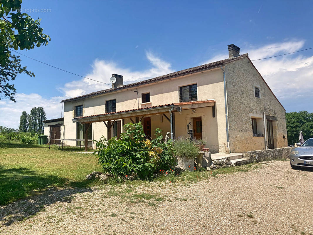 Maison à VILLEFRANCHE-DE-LONCHAT