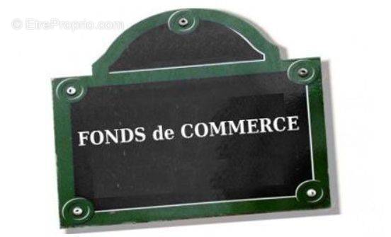 Photo 1 - Commerce à EVRY