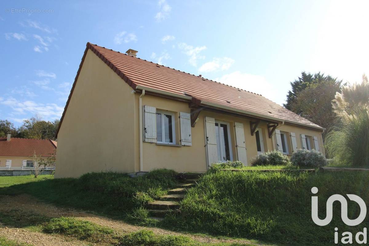 Photo 1 - Maison à GARCHIZY