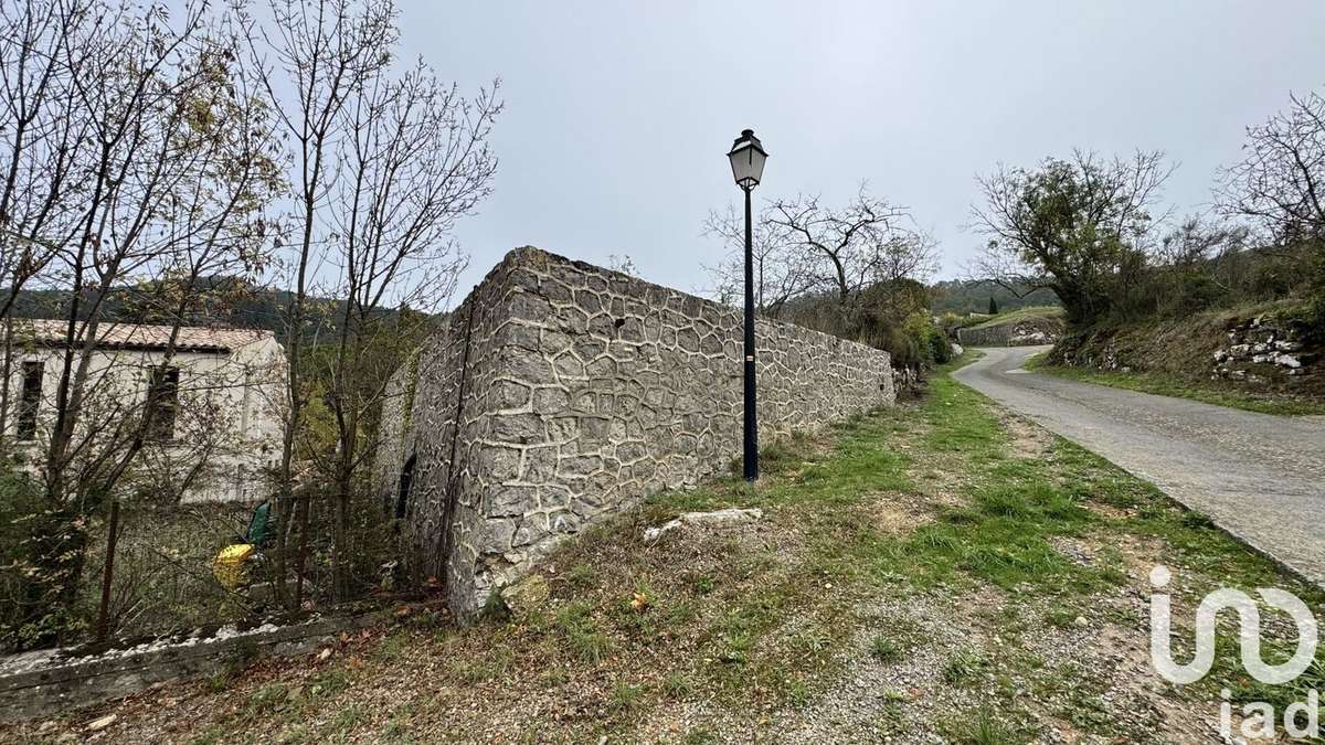 Photo 4 - Parking à LAGRASSE