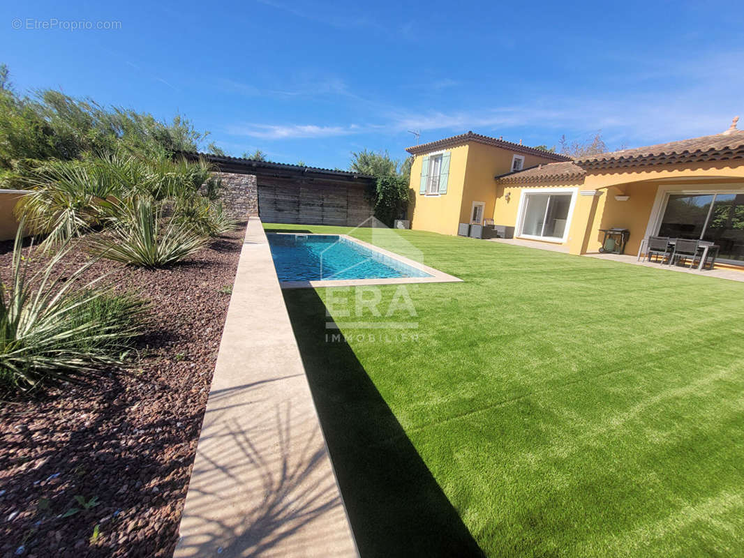 Maison à PUGET-SUR-ARGENS