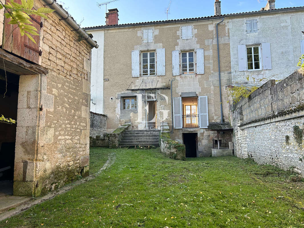 Maison à ROUILLAC