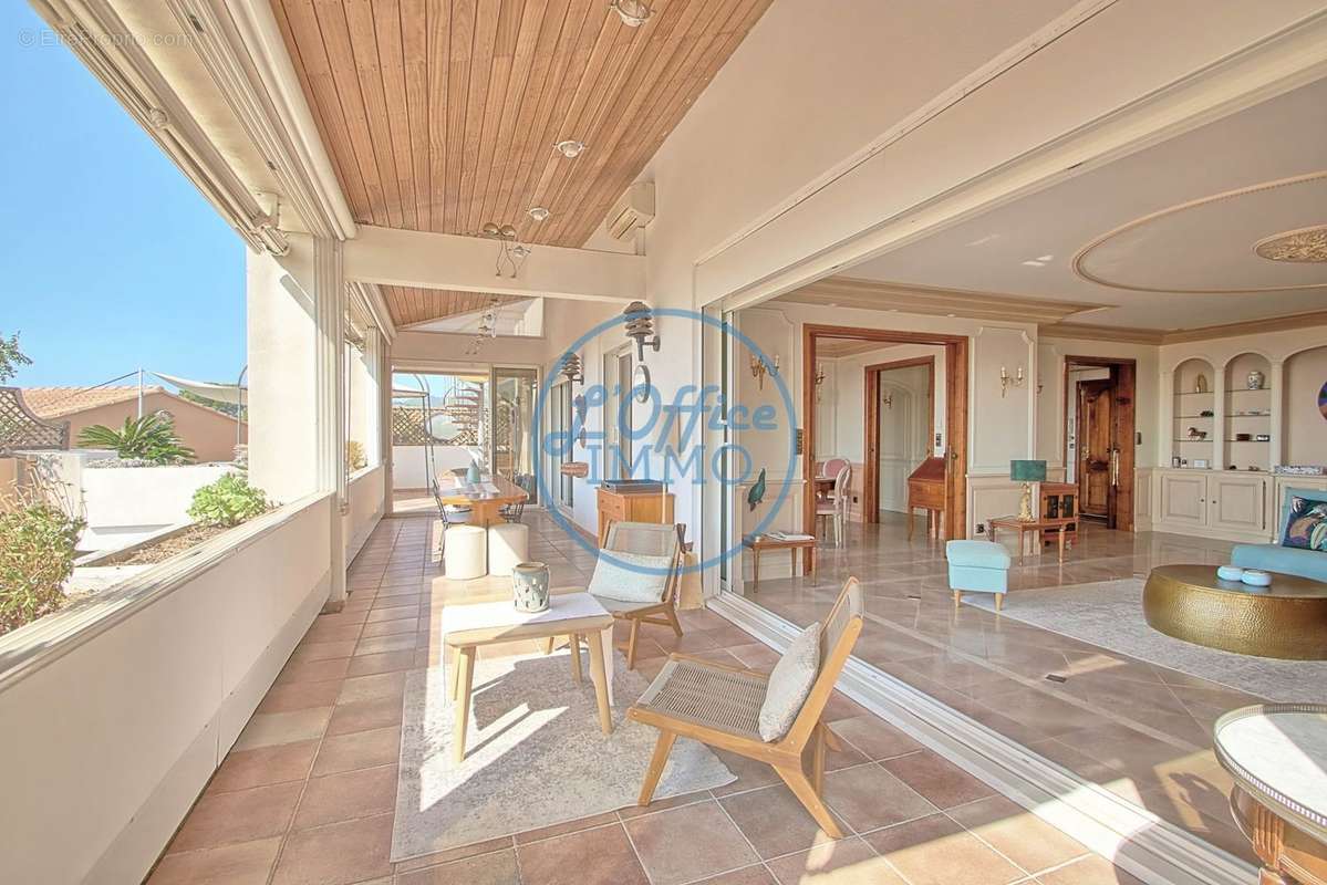 Appartement à HYERES