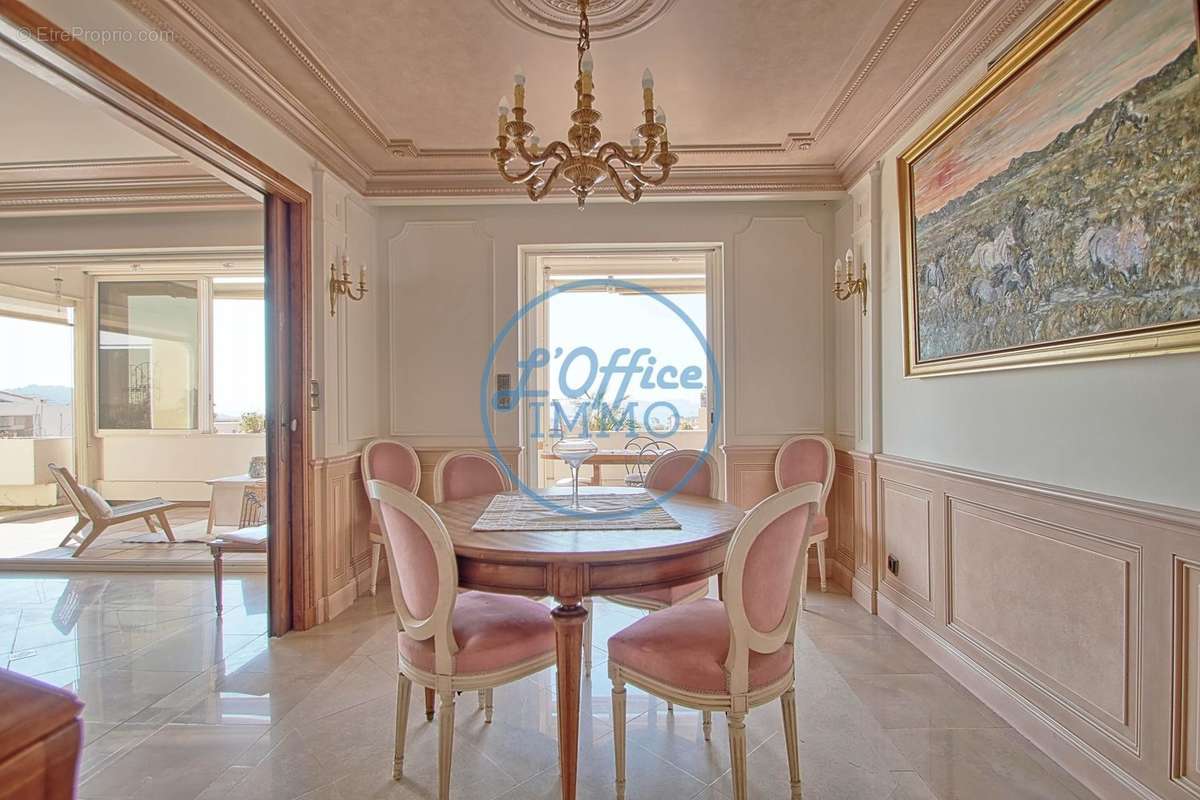 Appartement à HYERES