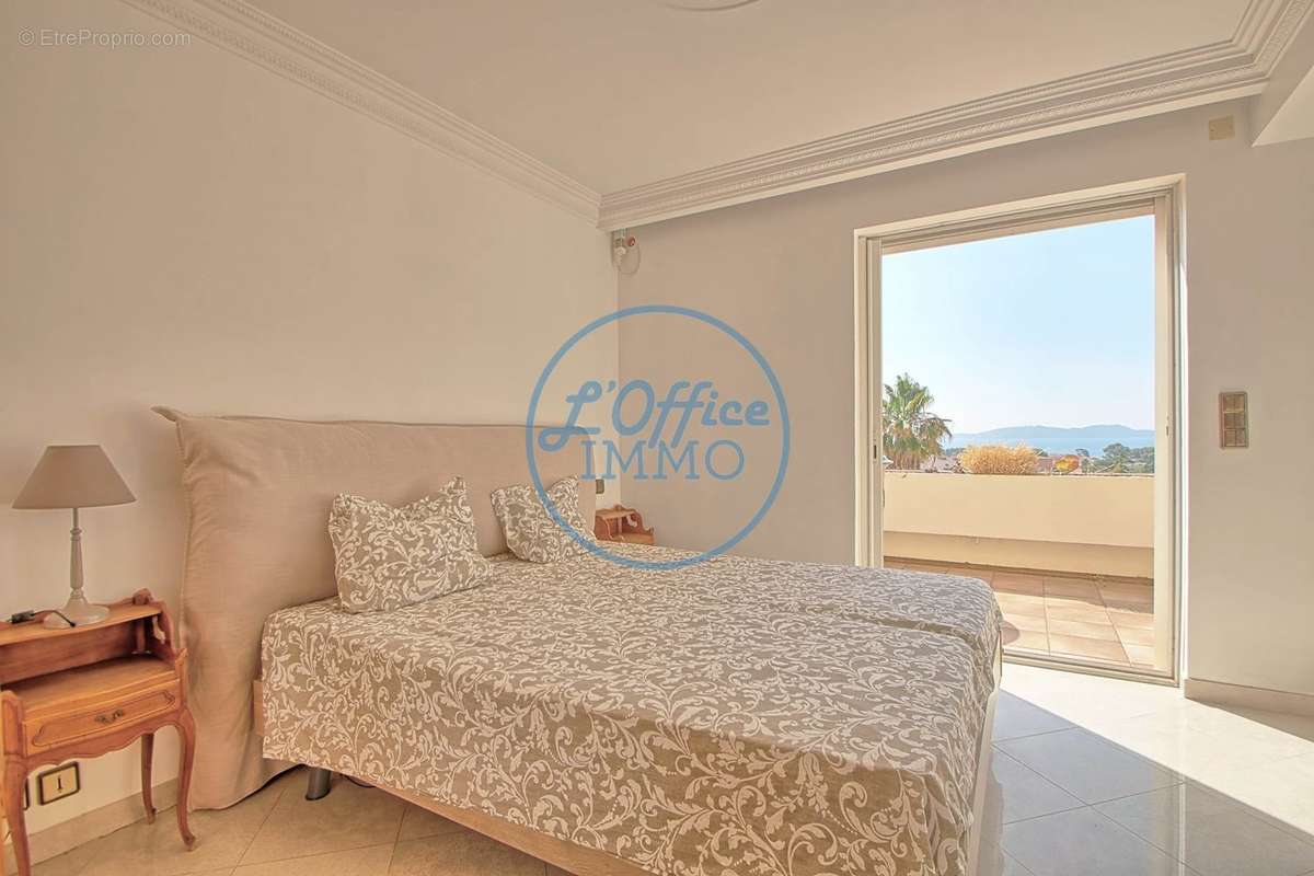 Appartement à HYERES