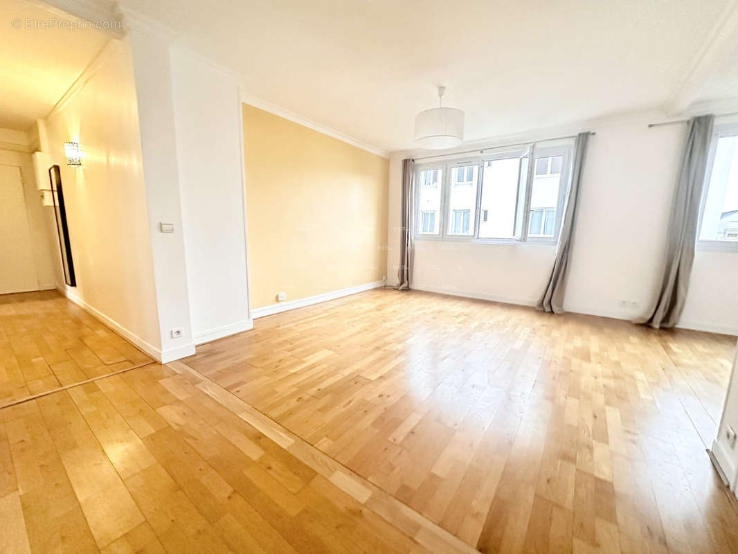 Séjour - Appartement à COLOMBES