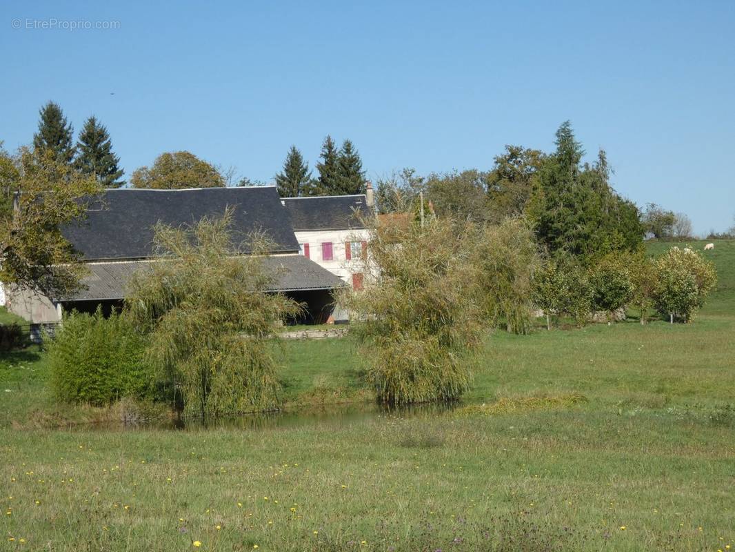 Maison à AHUN