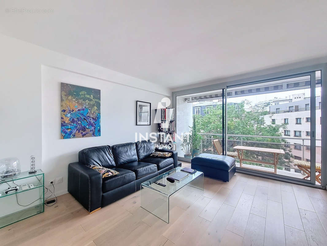 Appartement à PARIS-12E