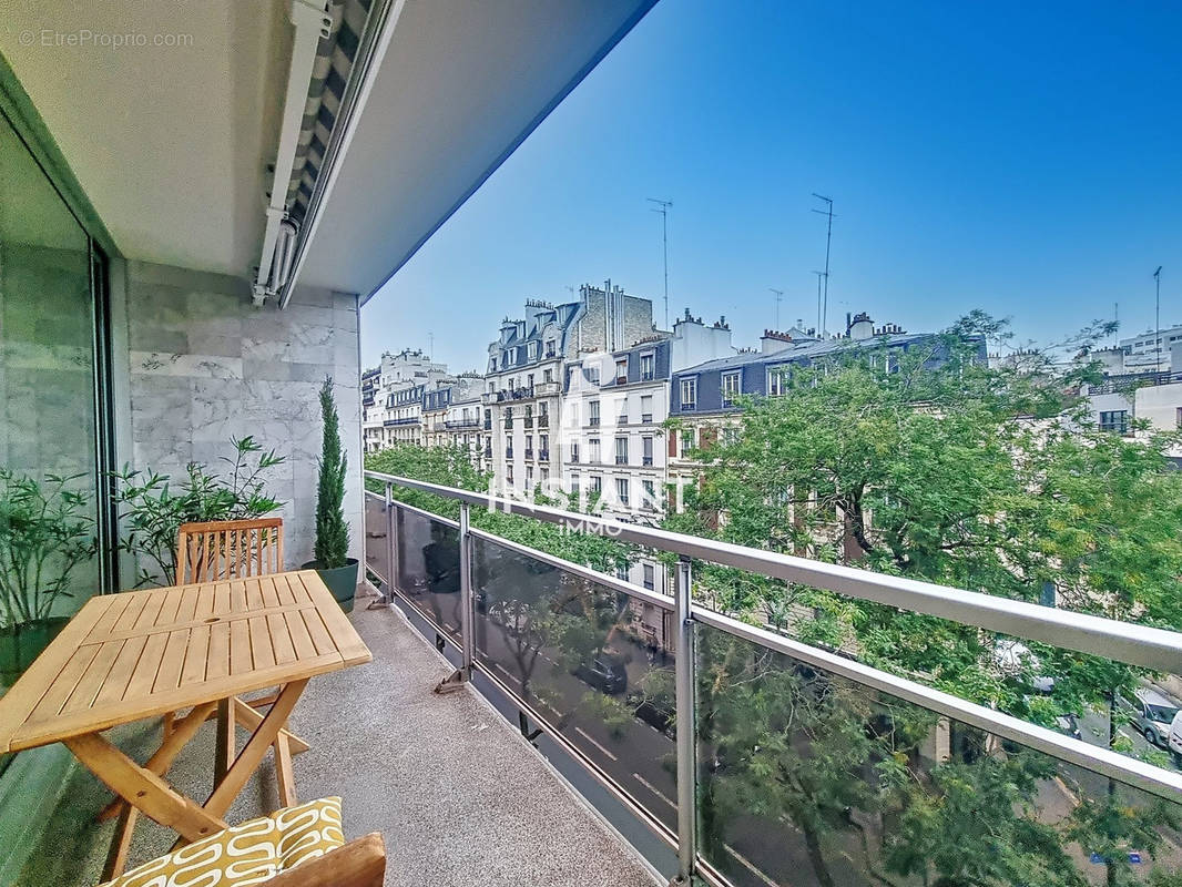 Appartement à PARIS-12E