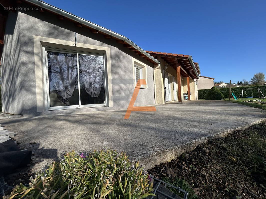 Maison à LE MONASTIER-SUR-GAZEILLE