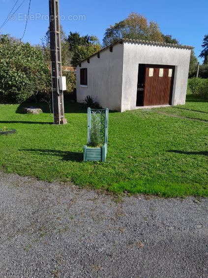 Maison à BUSSIERE-POITEVINE