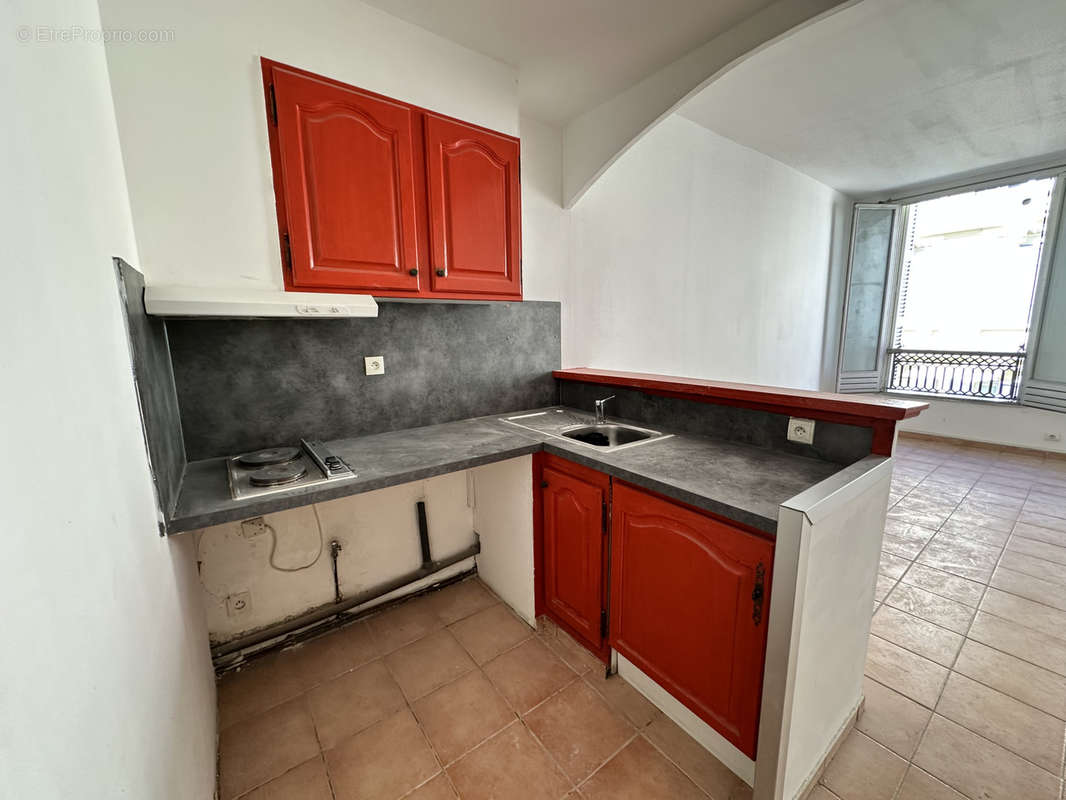 Appartement à MARSEILLE-1E