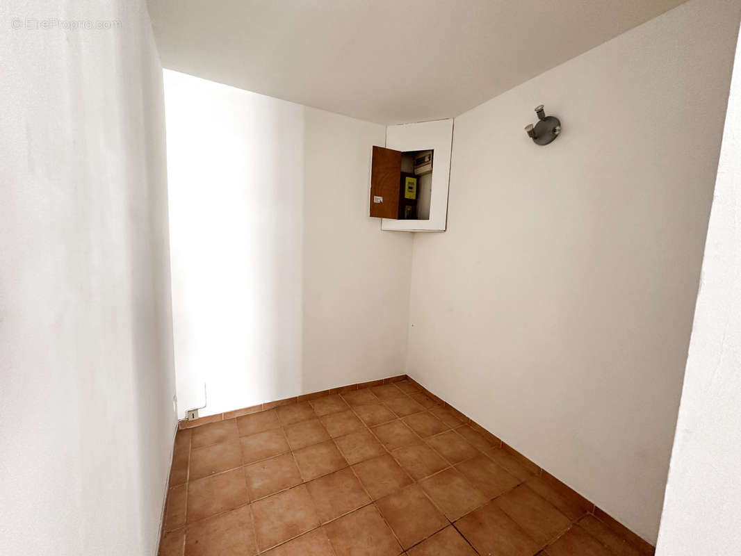 Appartement à MARSEILLE-1E