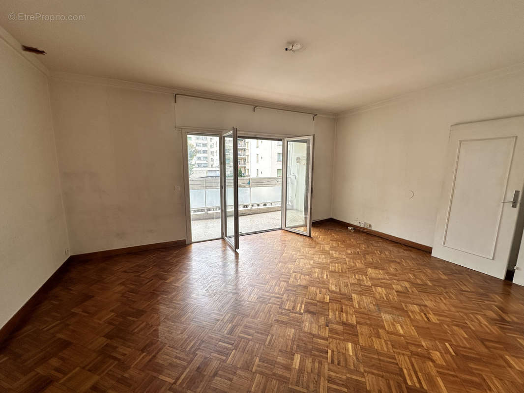 Appartement à MARSEILLE-8E