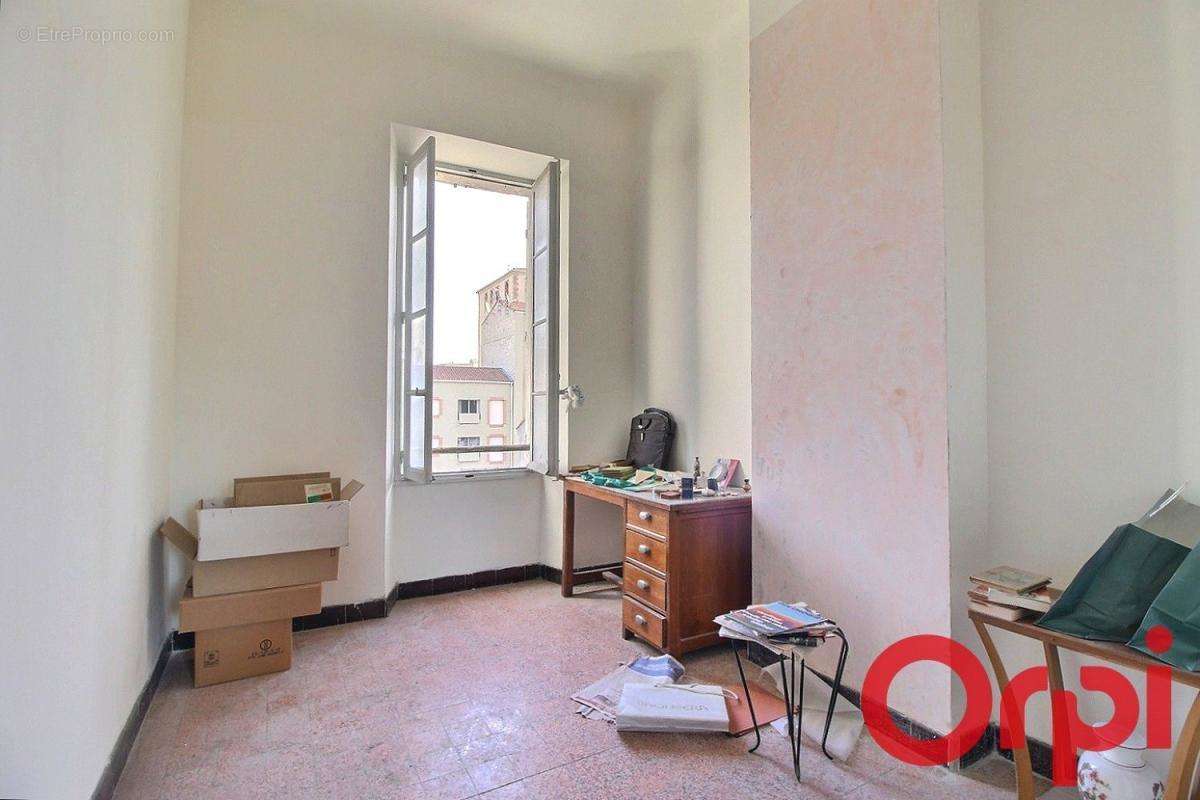 Appartement à MARSEILLE-3E