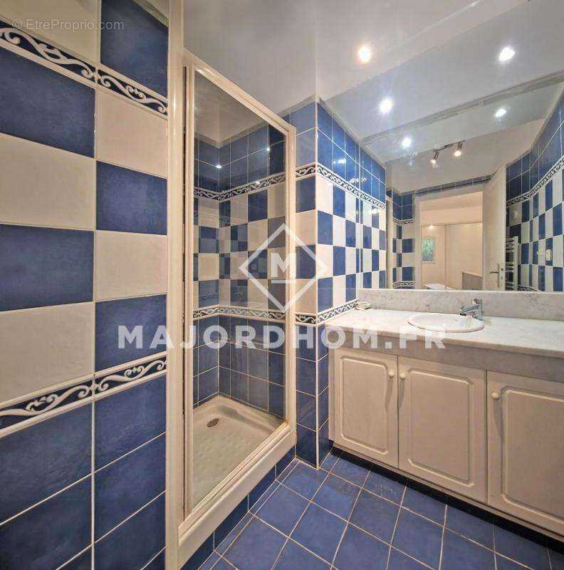 Appartement à MARSEILLE-7E