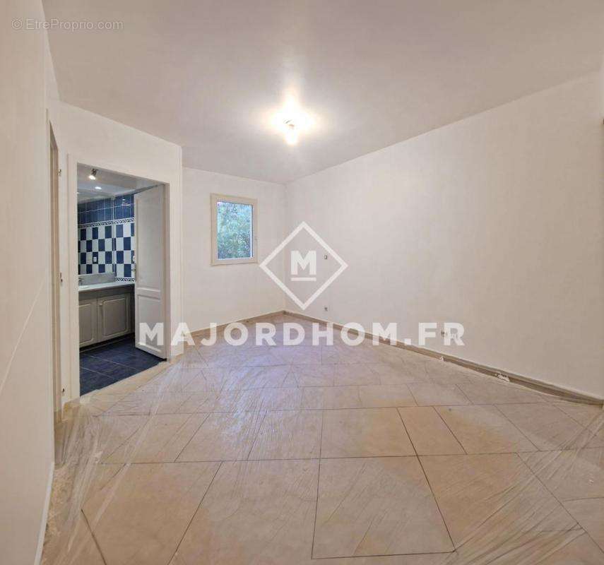 Appartement à MARSEILLE-7E