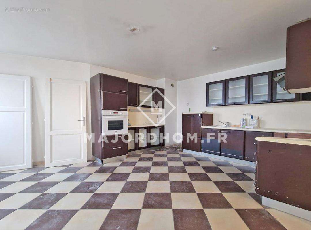 Appartement à MARSEILLE-7E