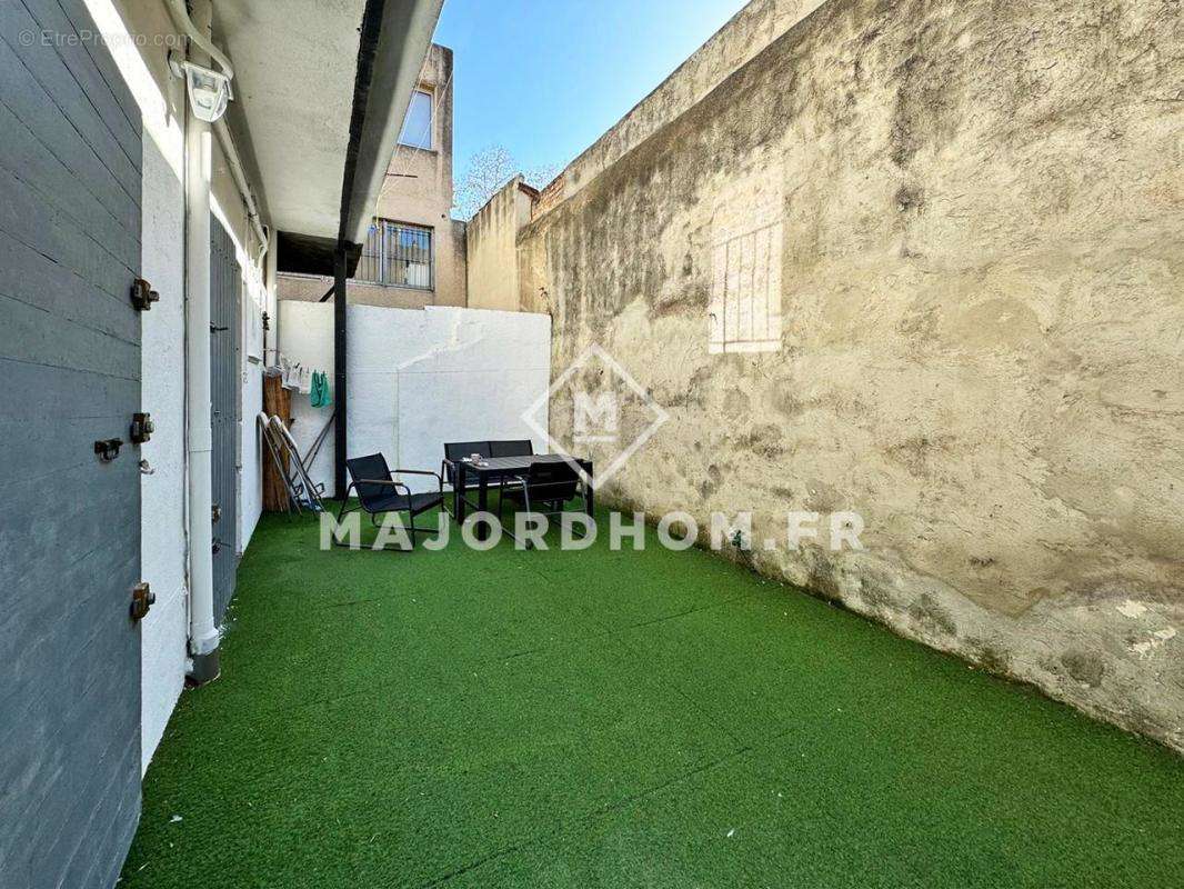 Appartement à MARSEILLE-4E