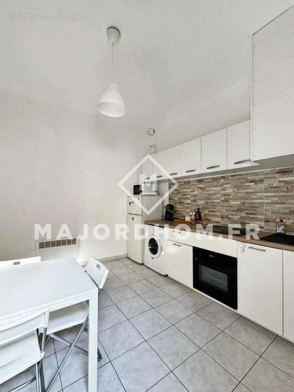 Appartement à MARSEILLE-4E