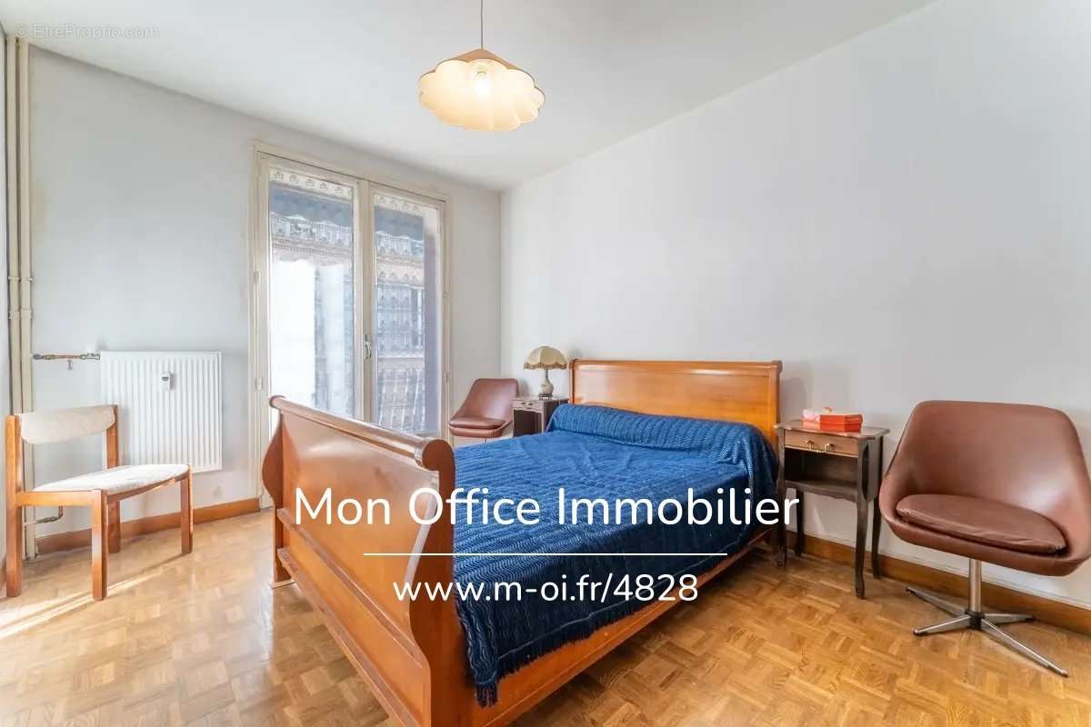 Appartement à MARSEILLE-4E