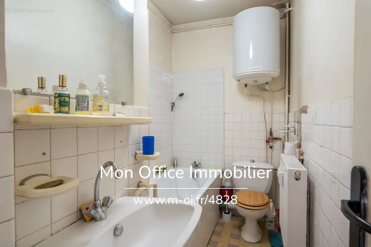 Appartement à MARSEILLE-4E