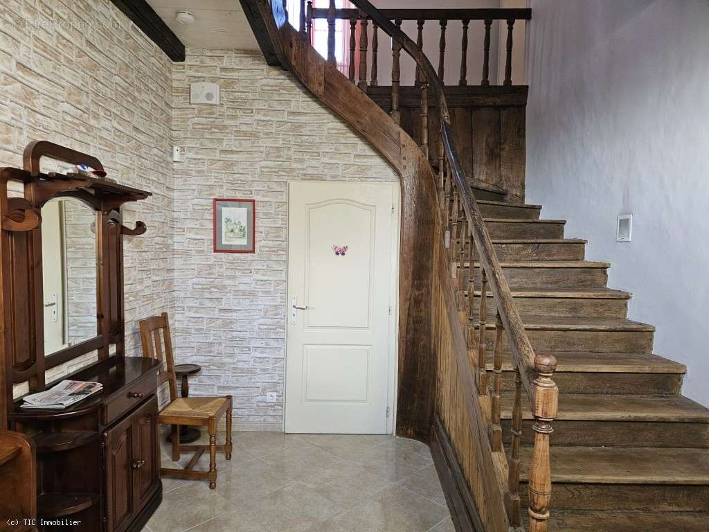 Maison à VERTEUIL-SUR-CHARENTE